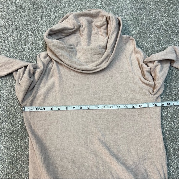 Barefoot Dreams Sweater Womens Medium Pink Cozy Chic Coastal Cowl Neck Tunic - Picture 3 of 7